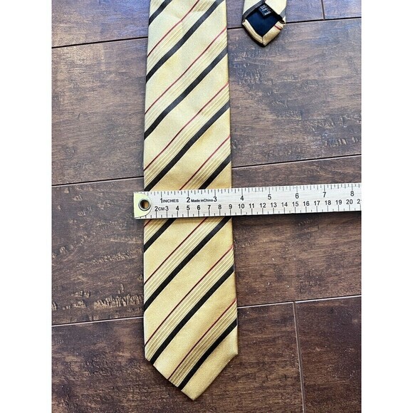Hugo Boss 100% Silk Casual Yellow Gold Stripped Tie - Picture 3 of 4